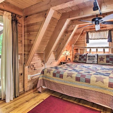 Villa A-Frame Cabin with Hot Tub Less Than 1 Mi to Ober Gatlinburg! Exterior foto