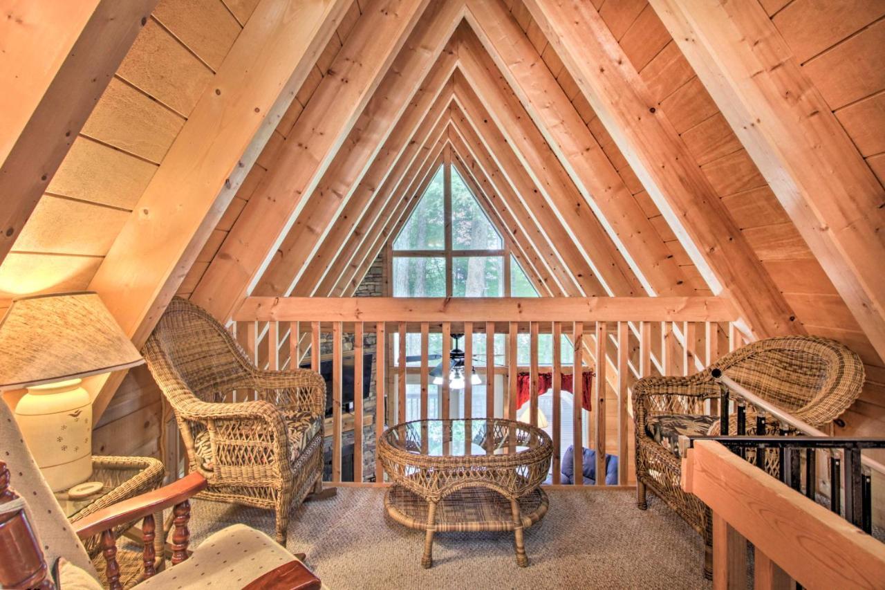 Villa A-Frame Cabin with Hot Tub Less Than 1 Mi to Ober Gatlinburg! Exterior foto